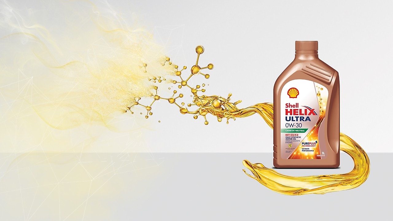 쉘 힐릭스 울트라는 열린 상단에서 흘러나오는 오일로 채웁니다.